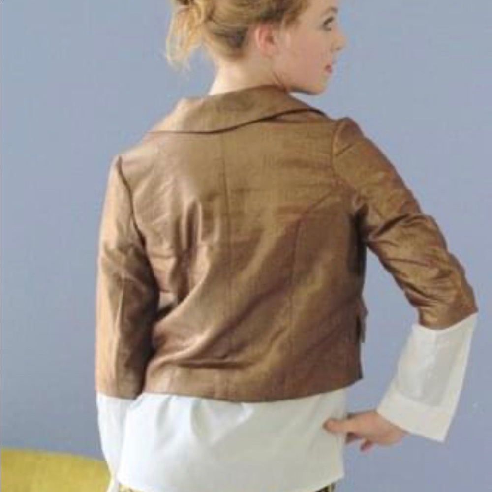 Cropped Linen Jacket - Picture 4 of 5